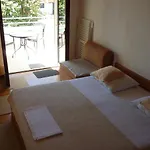 Three Bedroom & - Zdrijac דירה נין