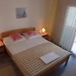 דירה Three Bedroom & - Zdrijac