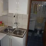 Three Bedroom & - Zdrijac נין