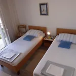 Three Bedroom & - Zdrijac * נין
