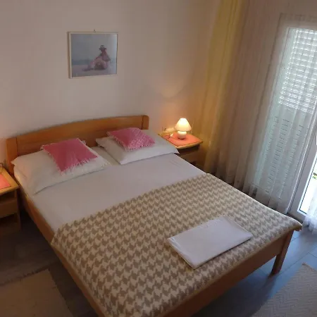 Apartmán Three Bedroom & - Zdrijac