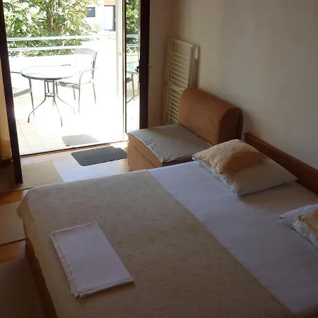 Zdrijac Apartment Nin